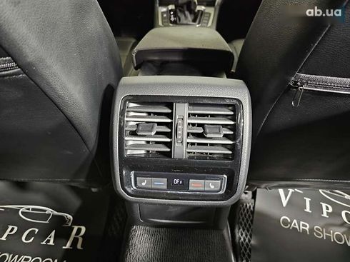 Volkswagen Passat 2015 - фото 17