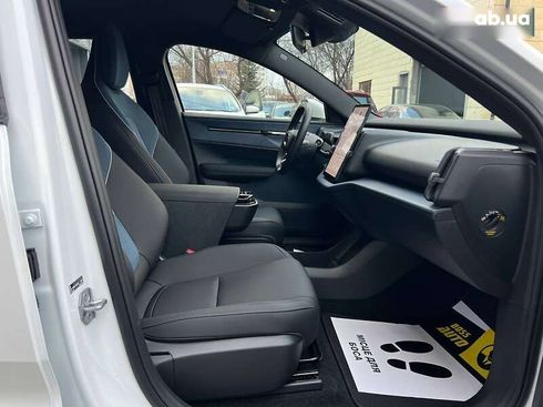 Volvo EX30 2024 - фото 20