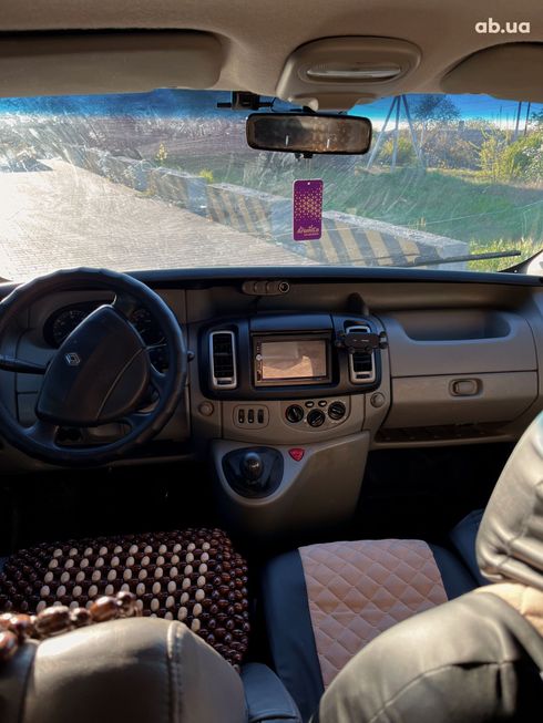 Renault Trafic 2007 белый - фото 10