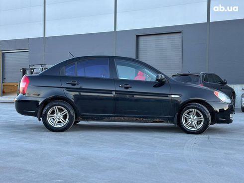 Hyundai Accent 2008 черный - фото 11