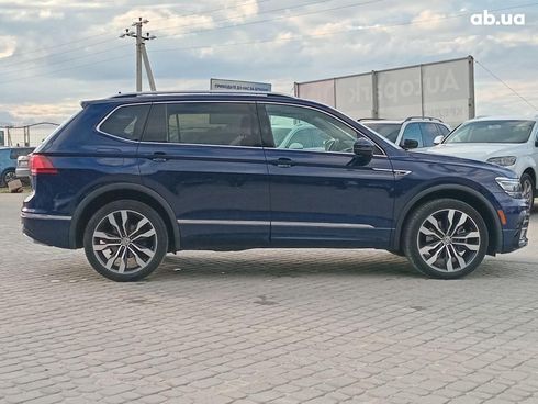 Volkswagen Tiguan 2021 синий - фото 9