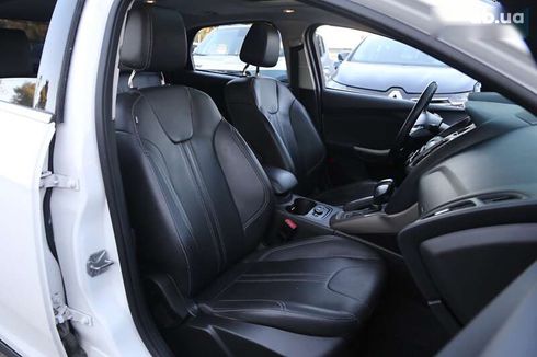 Ford Focus 2011 - фото 11