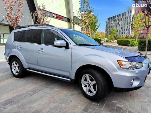 Mitsubishi Outlander 2011 - фото 27