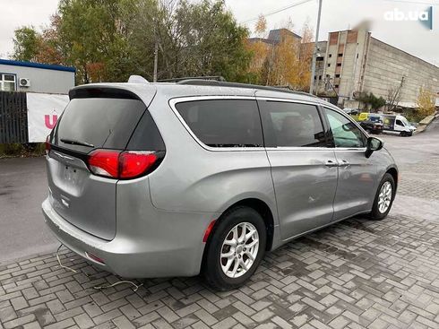 Chrysler Voyager 2020 - фото 4