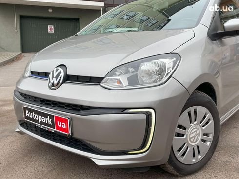 Volkswagen e-Up 2017 серый - фото 2