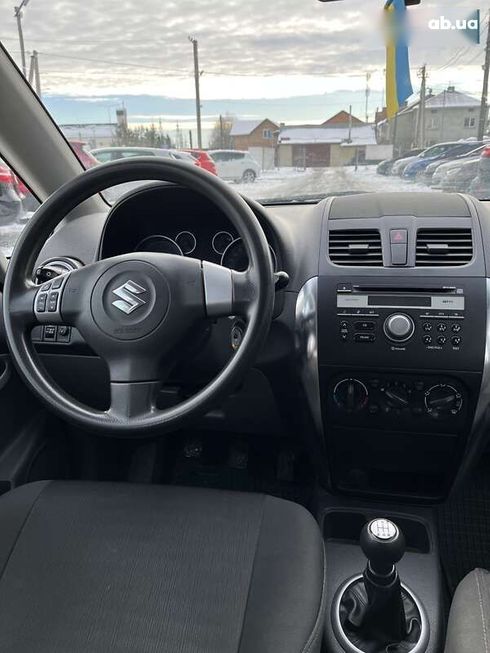 Suzuki SX4 2010 - фото 14