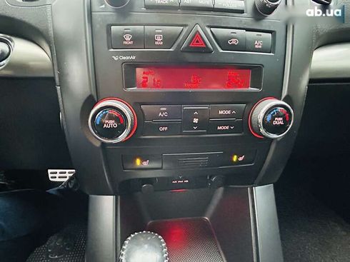 Kia Sorento 2011 - фото 19