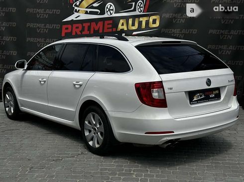 Skoda Superb 2012 - фото 17