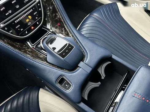 Aston Martin DB11 2016 - фото 30