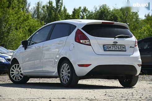 Ford Fiesta 2017 - фото 10