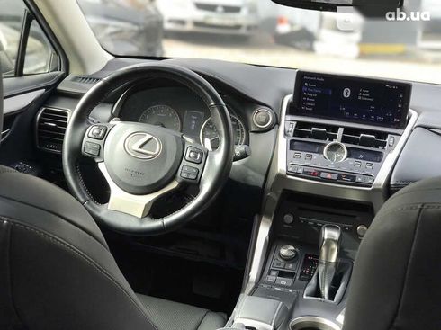 Lexus NX 2017 - фото 15