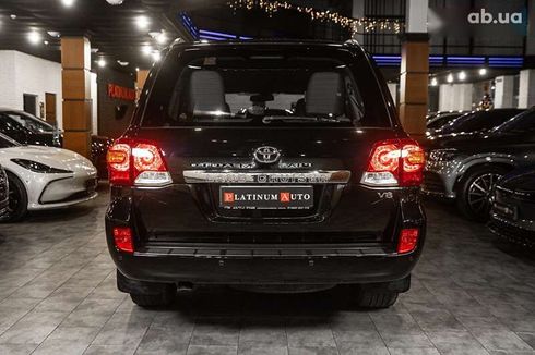 Toyota Land Cruiser 2012 - фото 24