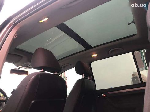 Volkswagen Touran 2010 - фото 27