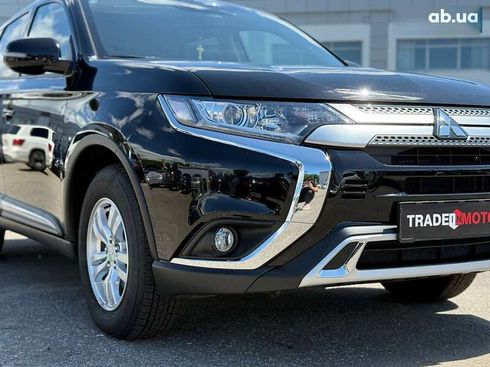 Mitsubishi Outlander 2020 - фото 11