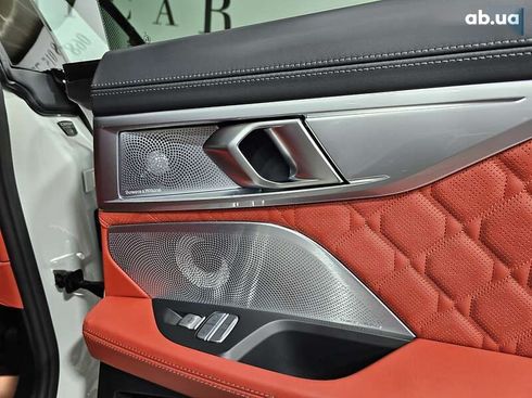 BMW M8 Gran Coupe 2023 - фото 18