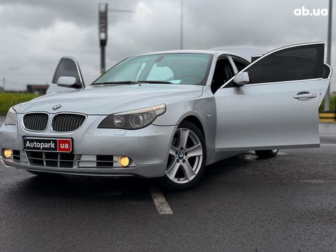 BMW 5 серия 2005 серый - фото 30