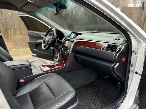 Toyota Camry 2011 - фото 25