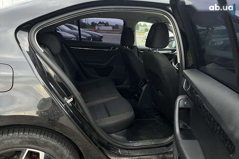 Skoda Octavia 2017 - фото 9