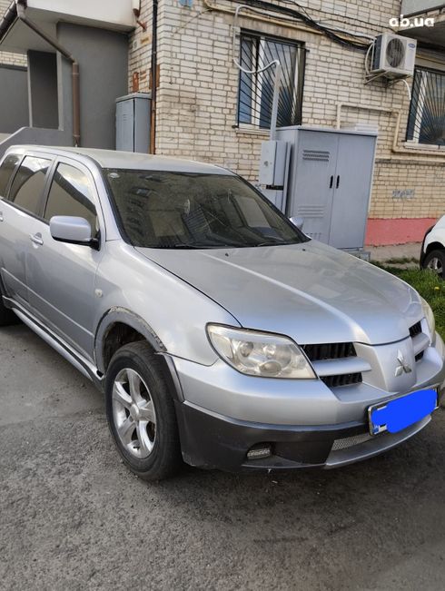 Mitsubishi Outlander 2005 серебристый - фото 16