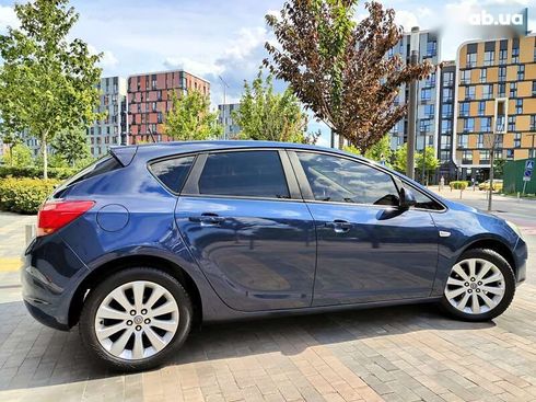 Opel Astra 2010 - фото 24