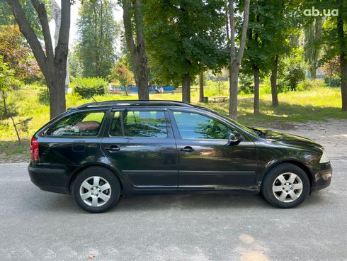 Skoda Octavia 2005 черный - фото 4
