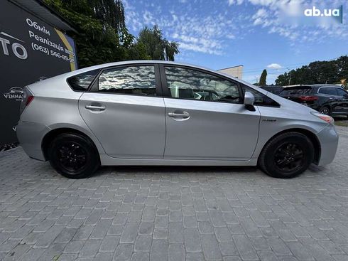 Toyota Prius 2013 - фото 15