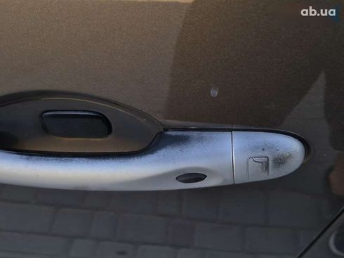 Renault Scenic 2010 - фото 23