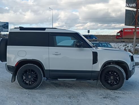 Land Rover Defender 2021 белый - фото 15