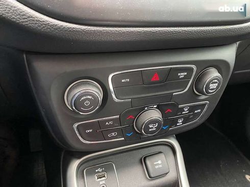 Jeep Compass 2019 - фото 16
