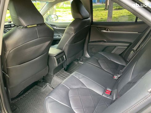 Toyota Camry 2017 черный - фото 27