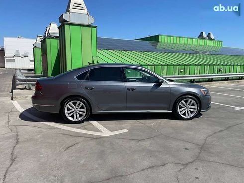 Volkswagen Passat 2018 - фото 4