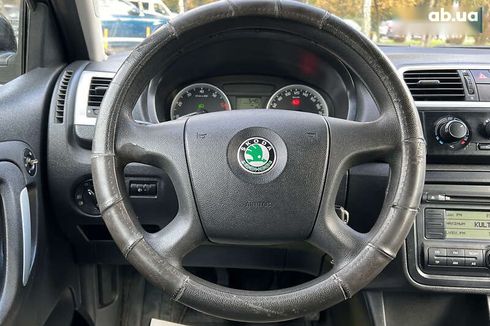 Skoda Fabia 2009 - фото 11