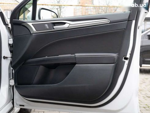 Ford Fusion 2017 - фото 23