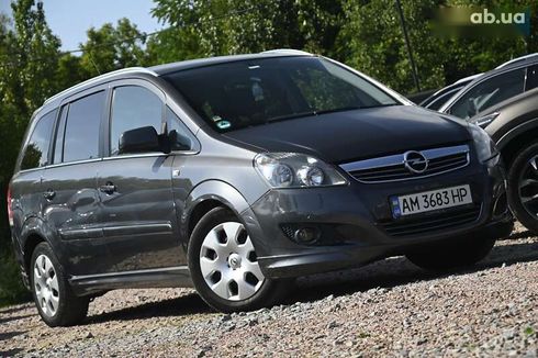 Opel Zafira 2010 - фото 2