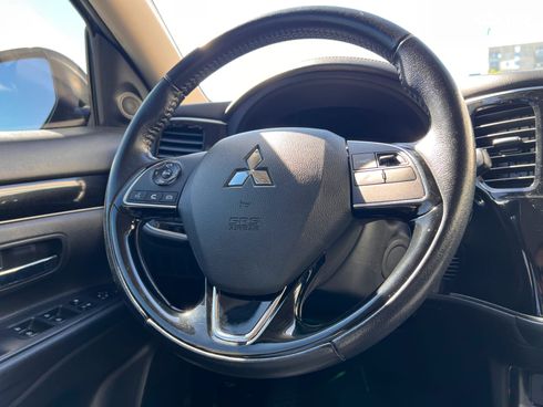 Mitsubishi Outlander 2019 серый - фото 6