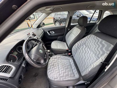 Skoda Fabia 2008 - фото 19