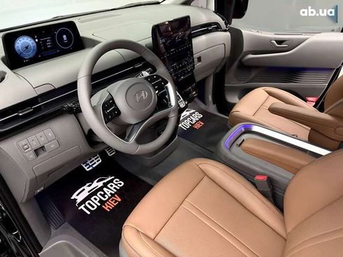 Hyundai Staria 2025 - фото 24