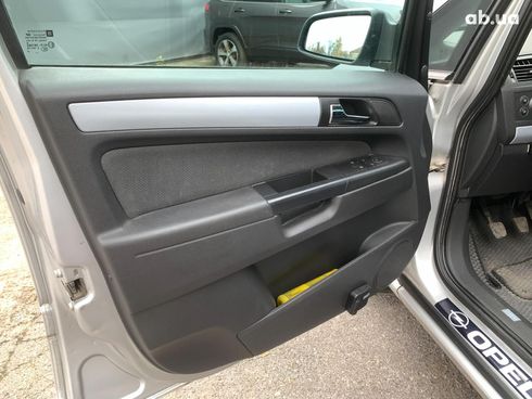 Opel Zafira 2005 серый - фото 20