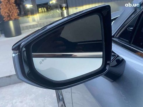 Lexus IS 2021 - фото 12