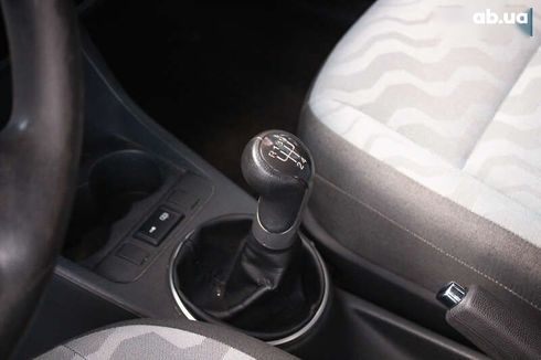 Skoda Fabia 2009 - фото 17