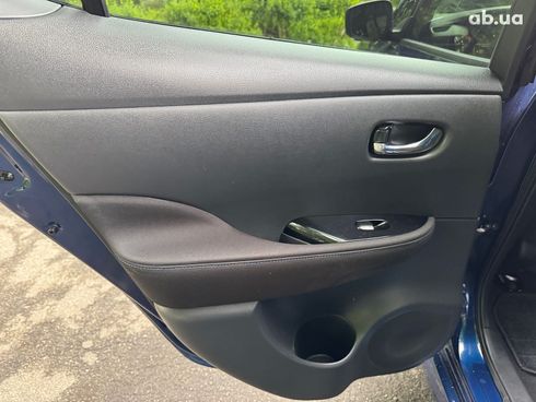 Nissan Leaf 2022 синий - фото 17