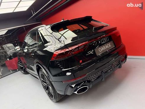 Audi RS Q8 2024 - фото 30