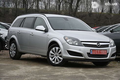 Opel Astra 2010 - фото 2