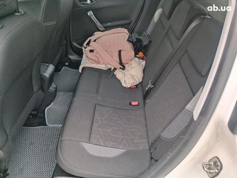 Peugeot 2008 2017 белый - фото 45
