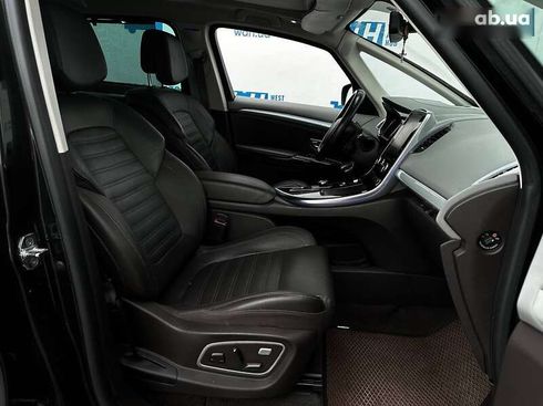 Renault Espace 2015 - фото 22
