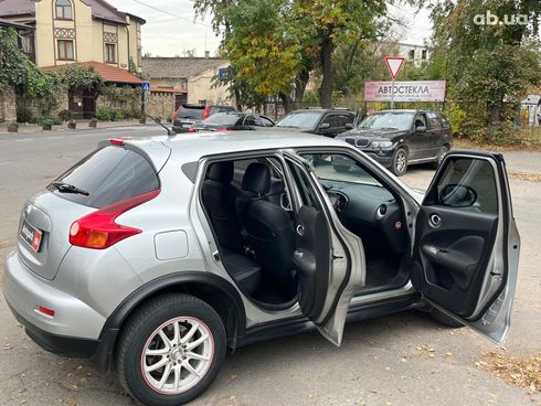 Nissan Juke 2012 серый - фото 16