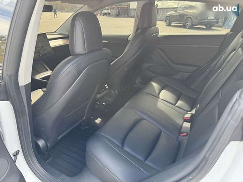 Tesla Model 3 2022 - фото 16