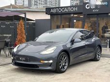 Продаж вживаних Tesla Model 3 в Київській області - купити на Автобазарі