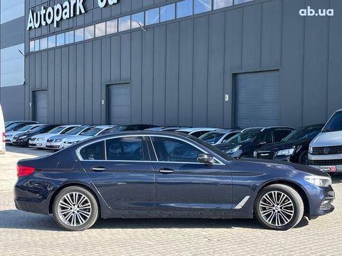 BMW 5 серия 2018 синий - фото 9