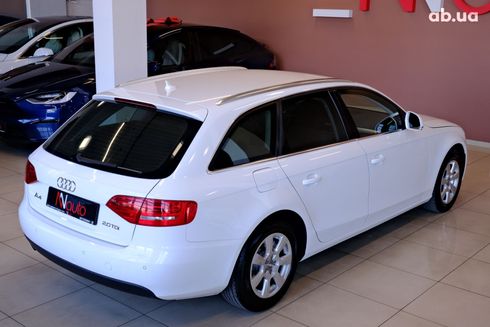 Audi A4 2010 белый - фото 5